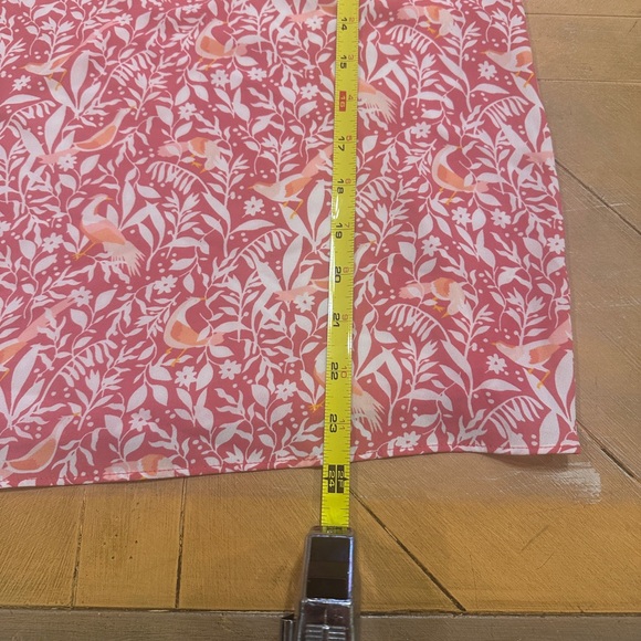 LOFT Pink and White Floral Blouse - Picture 4 of 6